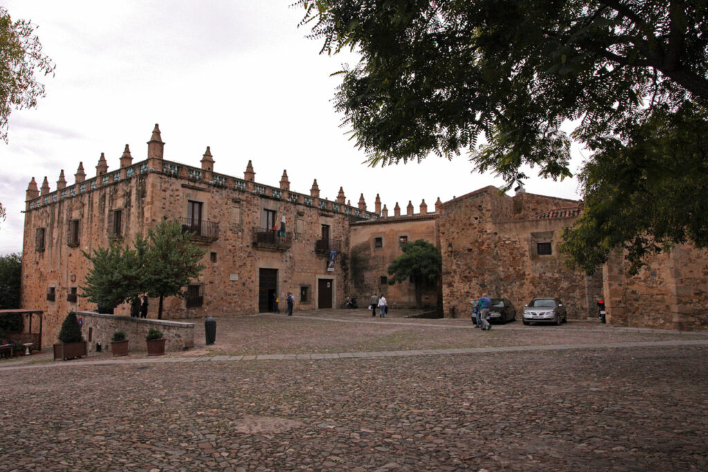 A MUSEO CACERES 01