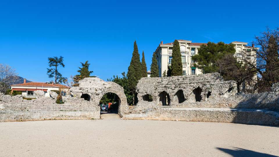Things to do in Nice. The capital of the French Riviera. 10 Anfiteatro Romano de Cimiez