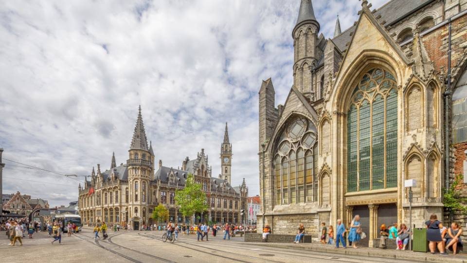 Qué ver en Gante en 1 día: recorrido por sus puntos clave 7 BLOG Plaza Korenmarkt
