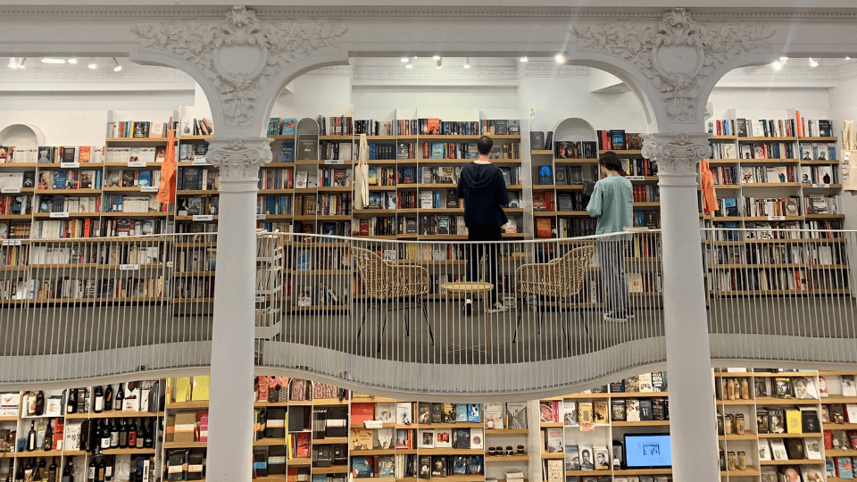 Qué ver en Bucarest: 2 días por la París del Este 4 BLOG.Carturesti Carusel