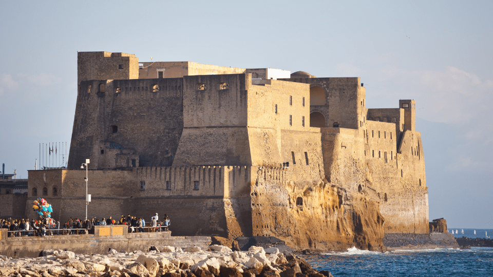 Qué ver en Nápoles en 3 días: Lugares imprescindibles 10 BLOG.Castillo del Huevo
