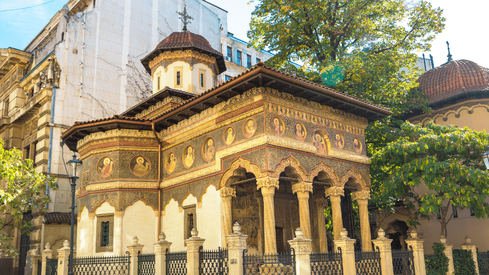 Qué ver en Bucarest: 2 días por la París del Este 8 BLOG.Monasterio de Stavropoleos