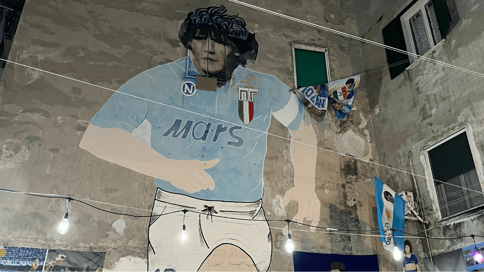 Qué ver en Nápoles en 3 días: Lugares imprescindibles 4 BLOG.Mural de Maradona