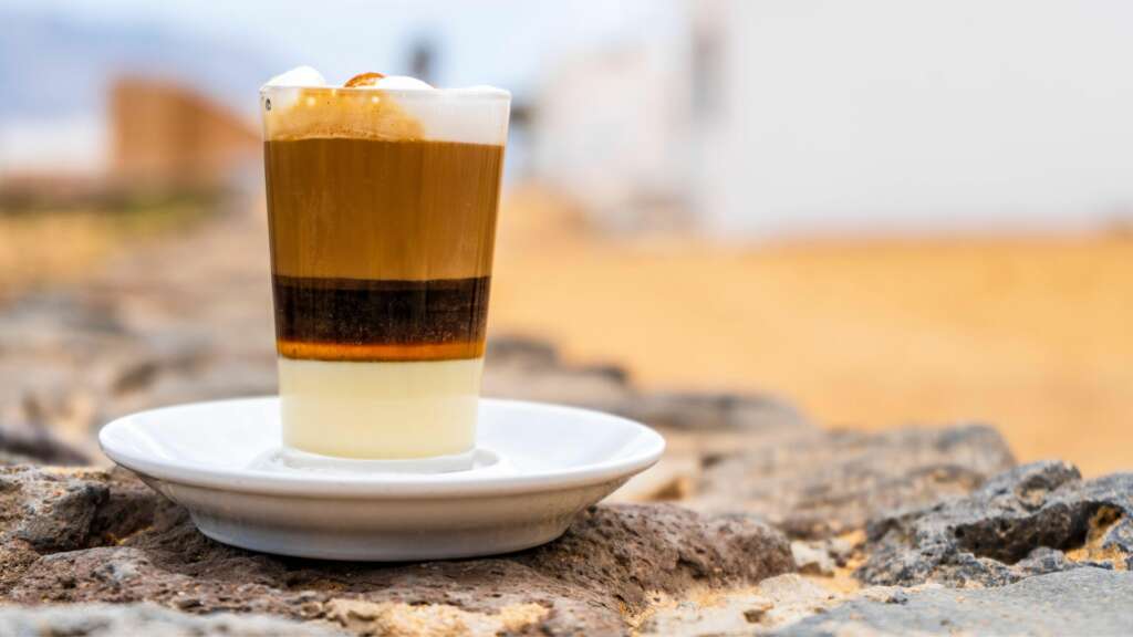 Barraquito, enjoy the coffee of Tenerife