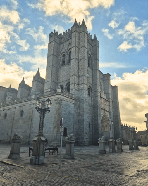 Qué ver en Ávila: 11 paradas esenciales en la ciudad amurallada 10 catedral-que-ver-en-ávila