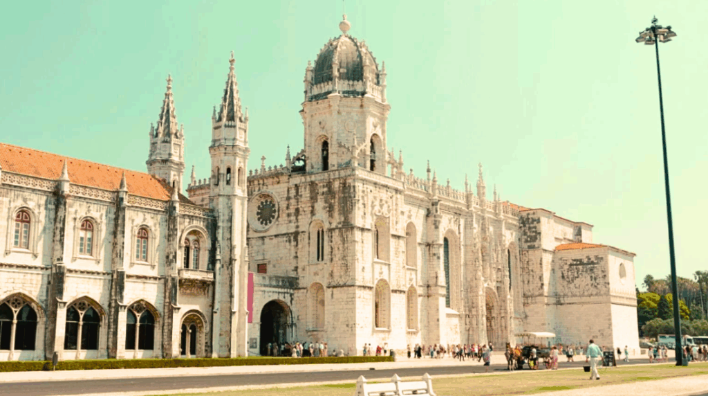 Qué ver en Lisboa: 6 joyas históricas y miradores más top 2 Captura de pantalla 2025 05 23 133934
