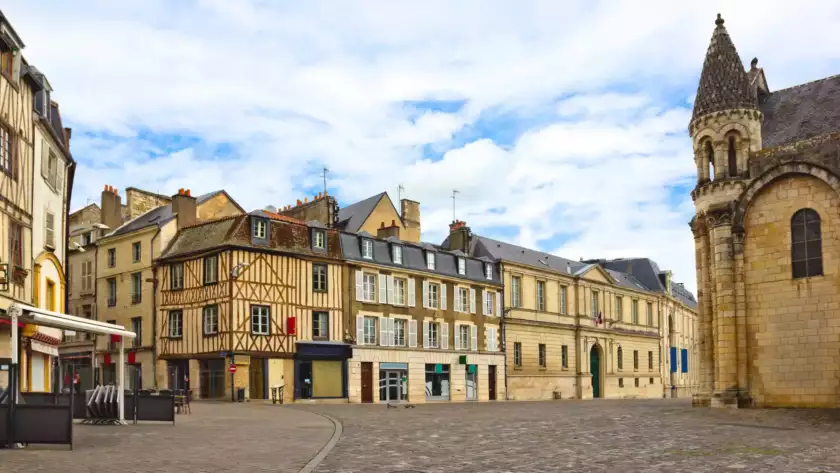 Charles de Gaulle Square, audioguide Poitiers with DareMapp