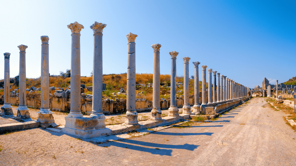 Qué ver en Antalya en 2025: 7 imprescindibles y planes 24 Diseno sin titulo 15 2