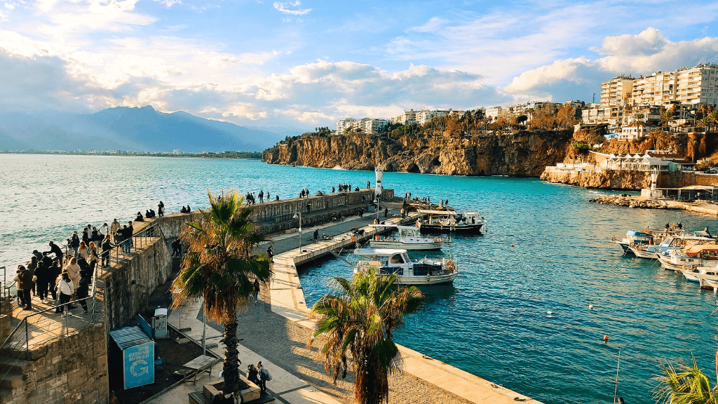 Qué ver en Antalya en 2025: 7 imprescindibles y planes 1 que-ver-en-Kaleiçi