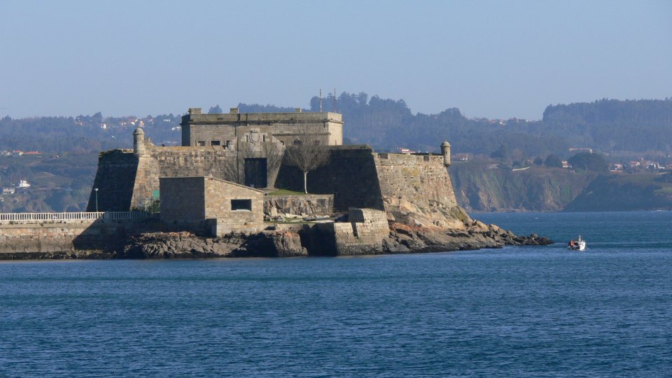 Qué ver en A Coruña: 8 visitas esenciales y la mejor guía 1 castiño-que-ver-en-a-coruña