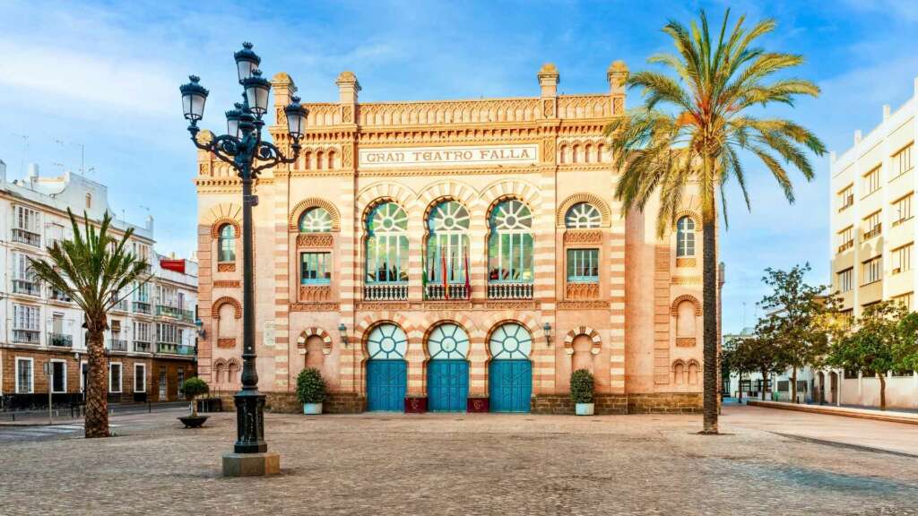 Qué ver en Cádiz en 1 día: 8 imprescindibles para tu visita 2 Gran teatro falla Cadiz blog