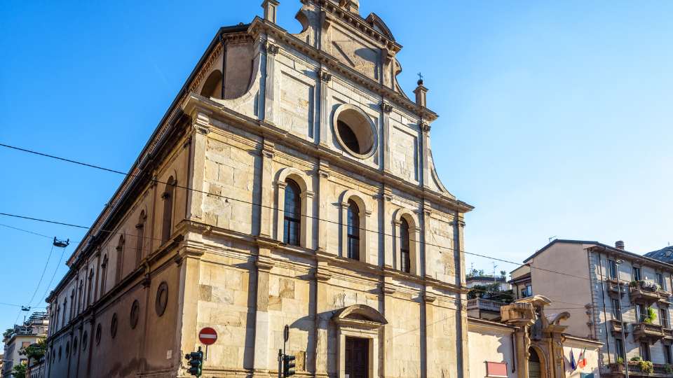 Things to do in Milan. The capital of Lombardy. 8 Iglesia de San Maurizio al Monastero Maggiore