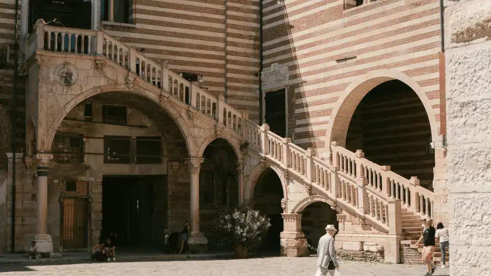 Mercato Vecchio, things to do in Verona with DareMapp