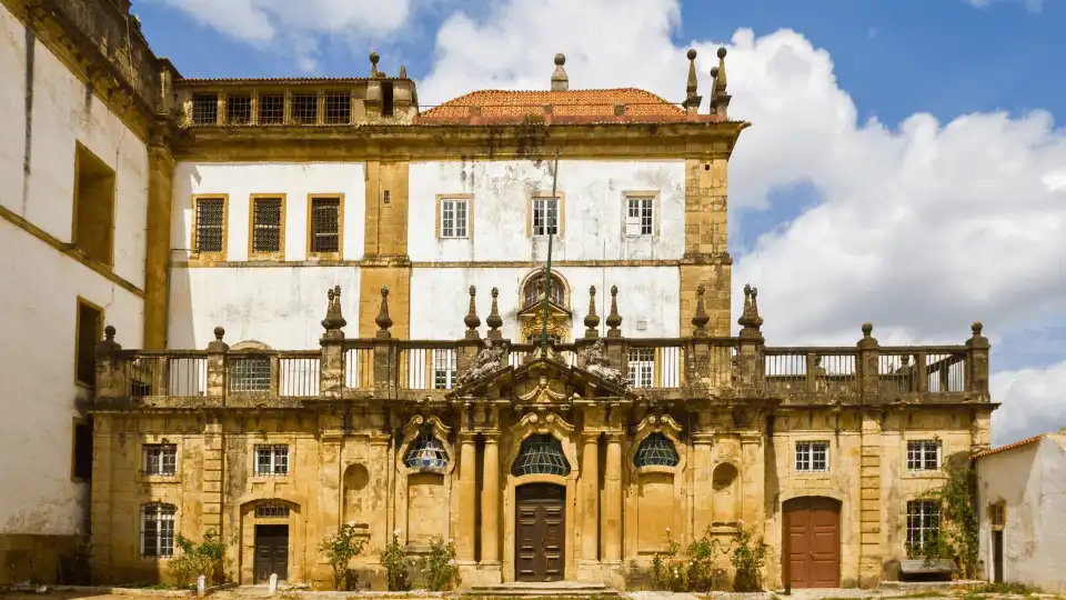 Monasterio Santa Clara, una obra única que ver en Coimbra con DareMapp
