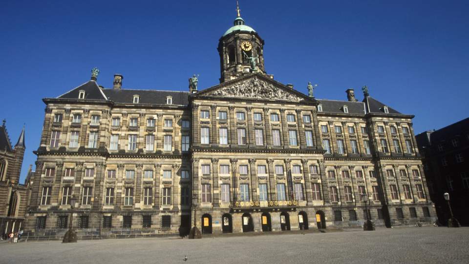 Things to do in Amsterdam. The Venice of the North. 2 Palacio Real 1