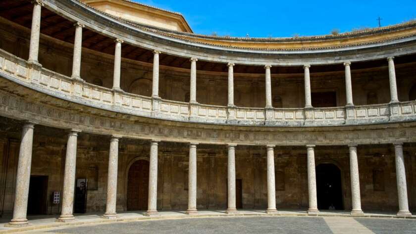 Palacio-Carlos-V-que-ver-en-Granada