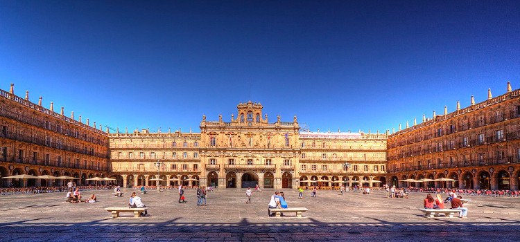 plazas más bonitas de España