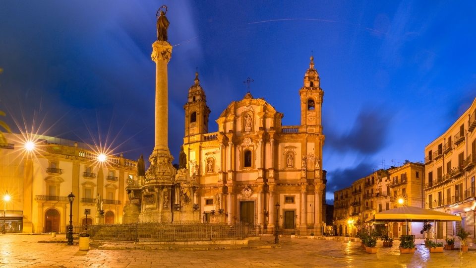 Things to do in Palermo. The heart of Sicily. 5 Plaza San Domenico