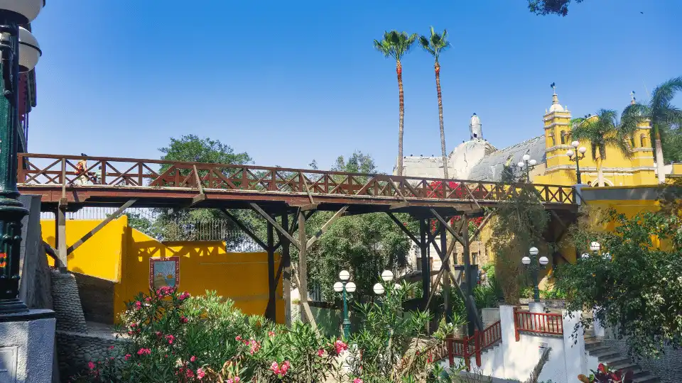 Puente de los Suspiros que ver en Lima con DareMapp