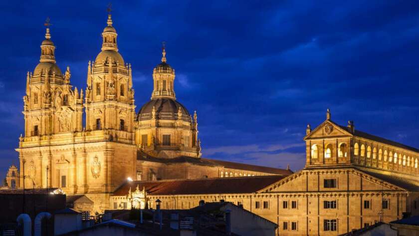 Imagen de la universidad pontifica de Salamanca, La Cleresía