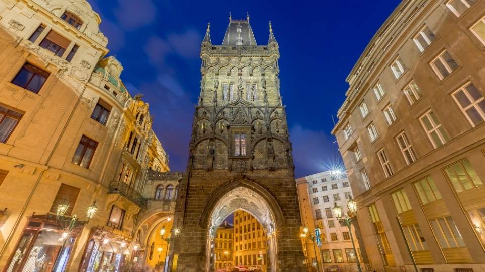 Things to do in Prague. The city of 100 towers 2 Torre de la Polvora Prasna brana