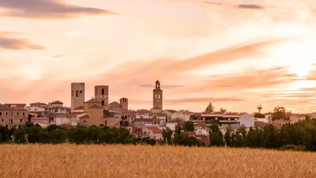 Qué ver en Ávila: 11 paradas esenciales en la ciudad amurallada 17 arevalo blog Avila
