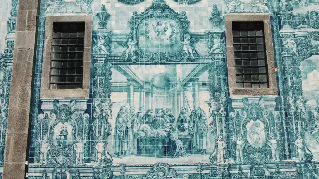 Qué ver en Oporto: 10 planes clave entre vino y miradores 7 catedral de la se azulejos oporto