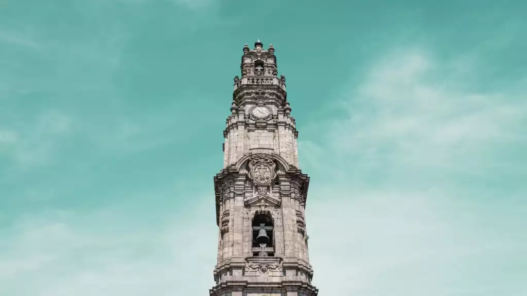 frontal_torre dos clerigos_oporto frontal torre dos clerigos oporto
