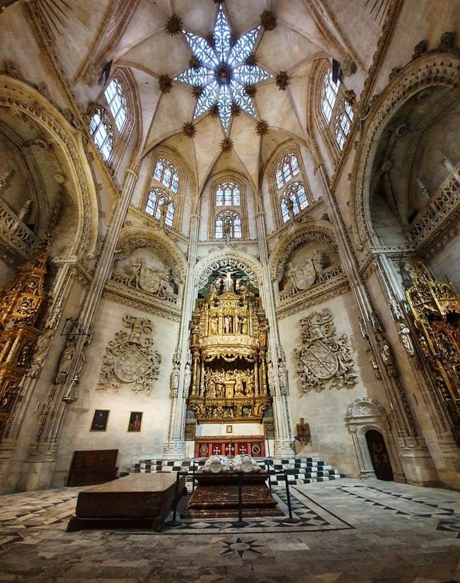 interior catedral que ver en burgos
