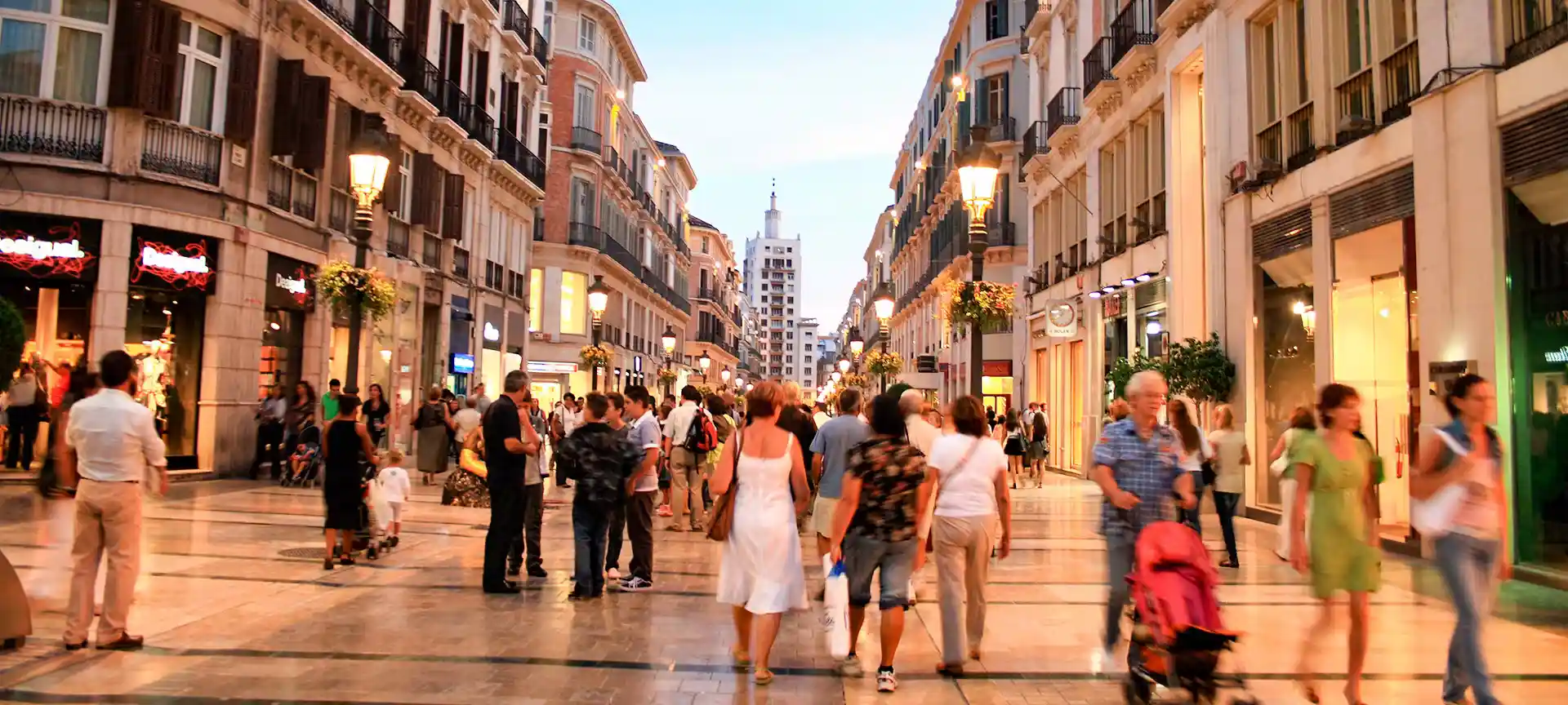 Qué ver en Málaga: 1 guía completa para tu visita 5 larios malaga blog