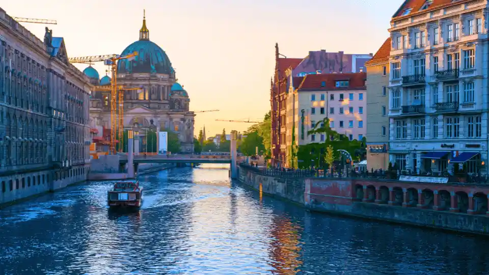 Qué ver en Berlín: itinerario de los 10 imprescindibles 6 nikolaiviertel berlin blog