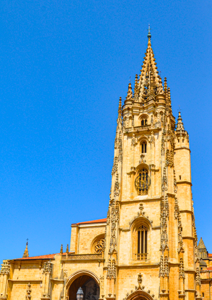 visita guiada en oviedo1